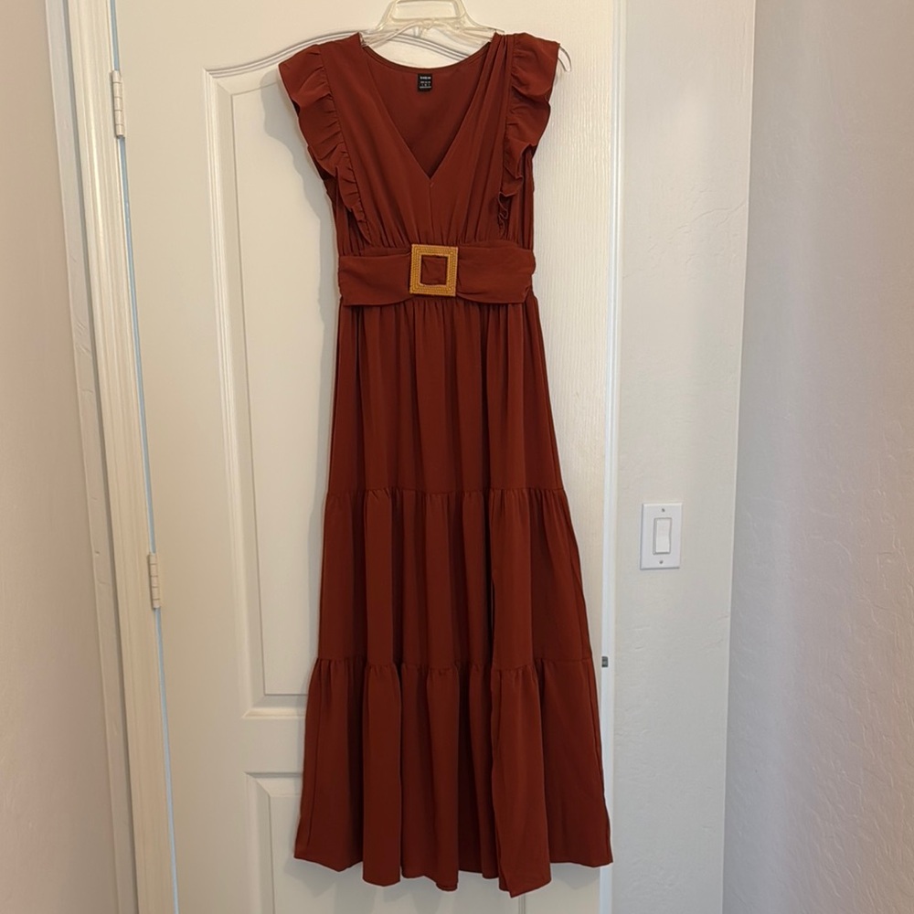 Chic Rust Maxi Dress with Belt